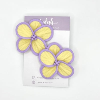 Flor grande - amarelo limão e lilás