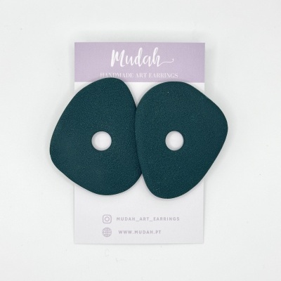 Brincos artesanais verdes escuros em cartão Mudah