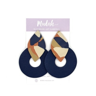 Sandra - padrão camel e azul marinho