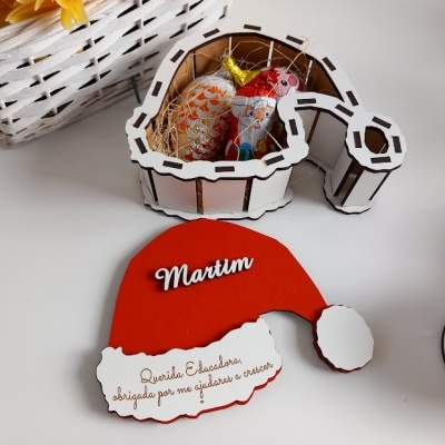 Caixa chapéu Natal com chocolates