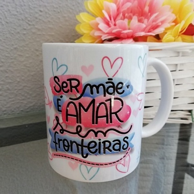Caneca Ser Mãe é amar sem fronteiras