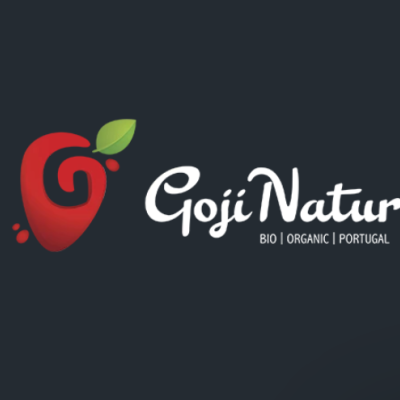 Logotipo Goji Natur com baga vermelha e texto em fundo preto