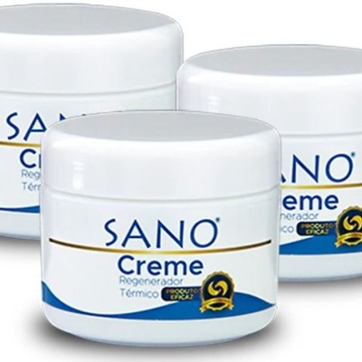 Três frascos brancos com rótulos azuis e dourados de creme SANO Creme Regenerador Térmico