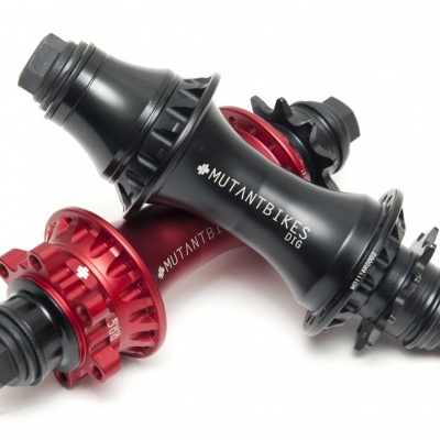 cubos para bicicleta MUTANT BIKES, vermelho e preto, em fundo branco