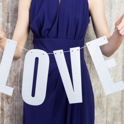 Banner LOVE Prateado