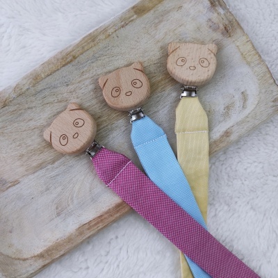 Prende-chupetas Pamella