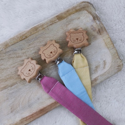 Prende-chupetas Leonora