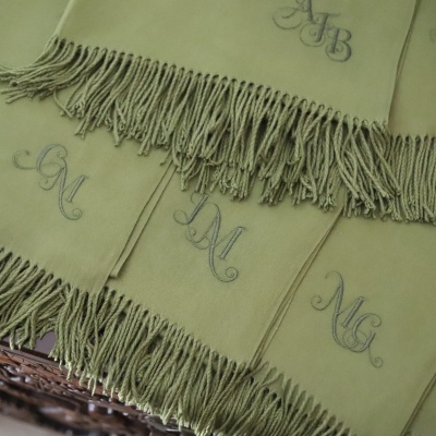 Pashmina com Monograma