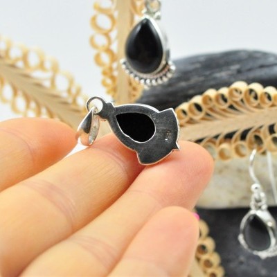 Pendente lágrima em Prata com ONIX Pendente lágrima em Prata com ONIX