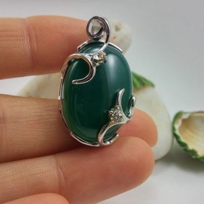 Pendente Oval de Ágata Verde com Zircónias