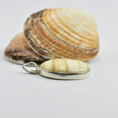 Pendente em Prata Redondo com Ágata Rendada Pendente em Prata Redondo com Ágata Rendada