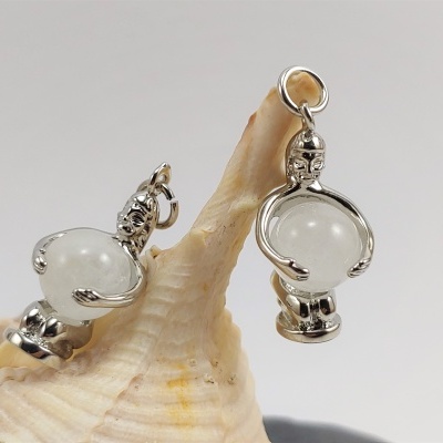 Pendente do signo Virgem com bola