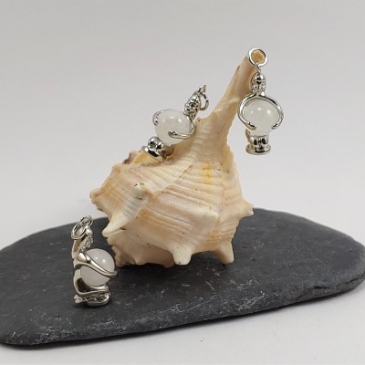 Pendente do signo Virgem com bola