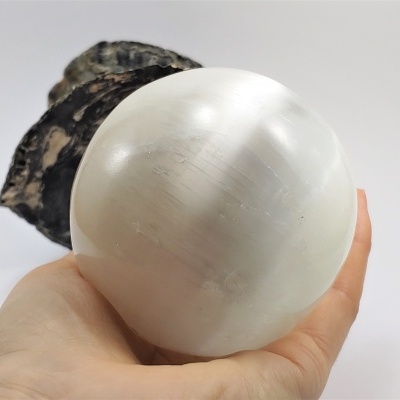 Esfera de Selenita Pequena Esfera de Selenita Pequena