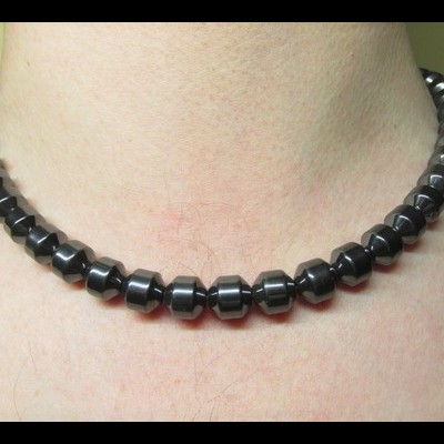 Colar em Hematite, forma Barril Colar em Hematite, forma Barril