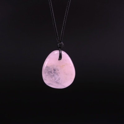 Pendente Pedra Quartzo Rosa (signo Touro) Pendente Pedra Quartzo Rosa (signo Touro)