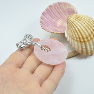 Pendente de quartzo rosa com cilindro filigrana Pendente de quartzo rosa com cilindro filigrana