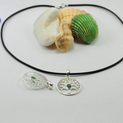 Pendente Árvore da Vida com cabochão Esmeralda em PRATA Pendente Árvore da Vida com cabochão Esmeralda em PRATA