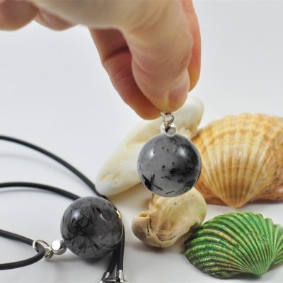 Pendente Esfera Quartzo Turmalinado em PRATA Pendente Esfera Quartzo Turmalinado em PRATA