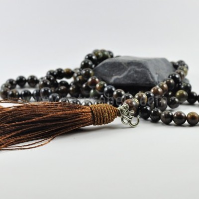 Mala Budista de Pedra Olho de Falcão 8mm - Terço Tibetano OM Mala Budista de Pedra Olho de Falcão 8mm - Terço Tibetano OM