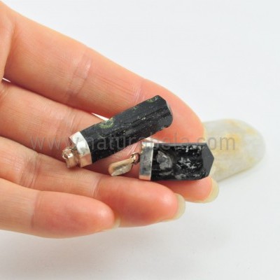 Pendente em Prata Turmalina Negra em Bruto (médio) Pendente em Prata Turmalina Negra em Bruto (médio)