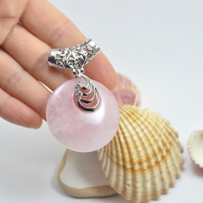 Pendente de quartzo rosa com cilindro filigrana Pendente de quartzo rosa com cilindro filigrana