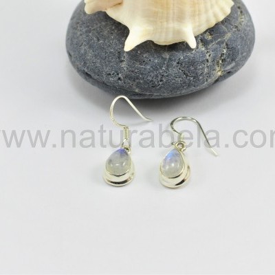 Brincos Lágrima em Prata com Pedra da Lua Brincos Lágrima em Prata com Pedra da Lua