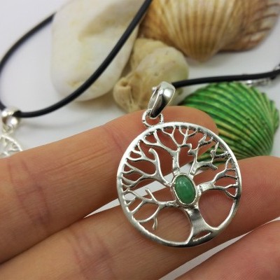 Pendente Árvore da Vida com cabochão Esmeralda em PRATA Pendente Árvore da Vida com cabochão Esmeralda em PRATA