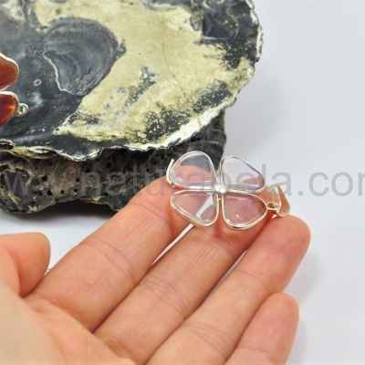 Trevo com banho prata com 4 Ágatas Trevo com banho prata com 4 Ágatas