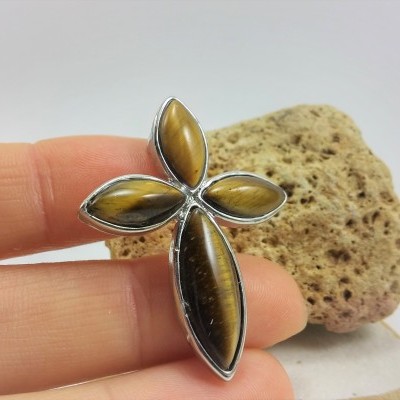 Pendente Cruz com Olho de Tigre Pendente Cruz com Olho de Tigre