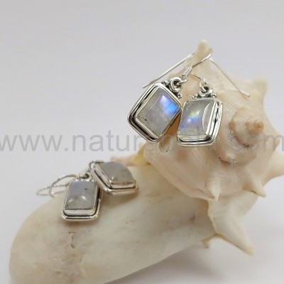Brincos em Prata com Pedra da Lua quadrados Brincos em Prata com Pedra da Lua quadrados