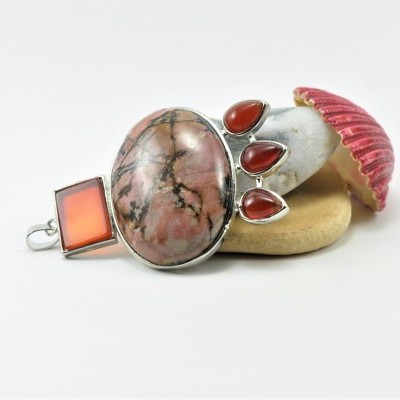 Pendente com pedras naturais estilo "Egipto" Pendente com pedras naturais estilo "Egipto"