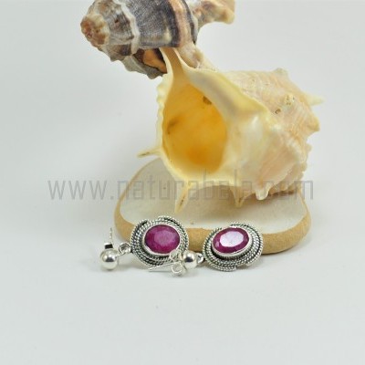 Brincos em Prata com Rubi Brincos em Prata com Rubi