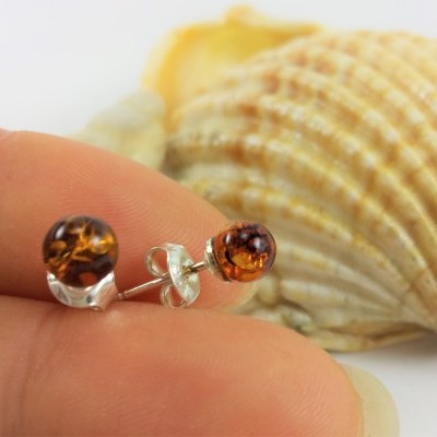Brincos bola de Âmbar 5mm com fecho em Prata Brincos bola de Âmbar 5mm com fecho em Prata