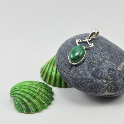 Pendente em Prata com Malaquita "Modelo Arpa" Pendente em Prata com Malaquita "Modelo Arpa"