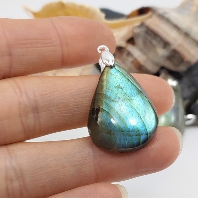 Pendente Labradorite em Prata Gota Pendente Labradorite em Prata Gota