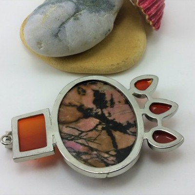 Pendente com pedras naturais estilo "Egipto" Pendente com pedras naturais estilo "Egipto"