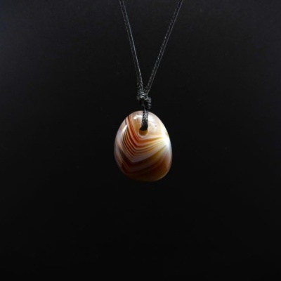 Pendente Pedra de Ágata Bandeada – Signo Balança Pendente Pedra de Ágata Bandeada – Signo Balança