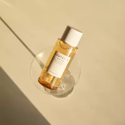 SKIN1004&#x20;Madagascar&#x20;Centella&#x20;Toning&#x20;Toner&#x20;210ml