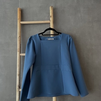 Túnica Tova em azul pastel