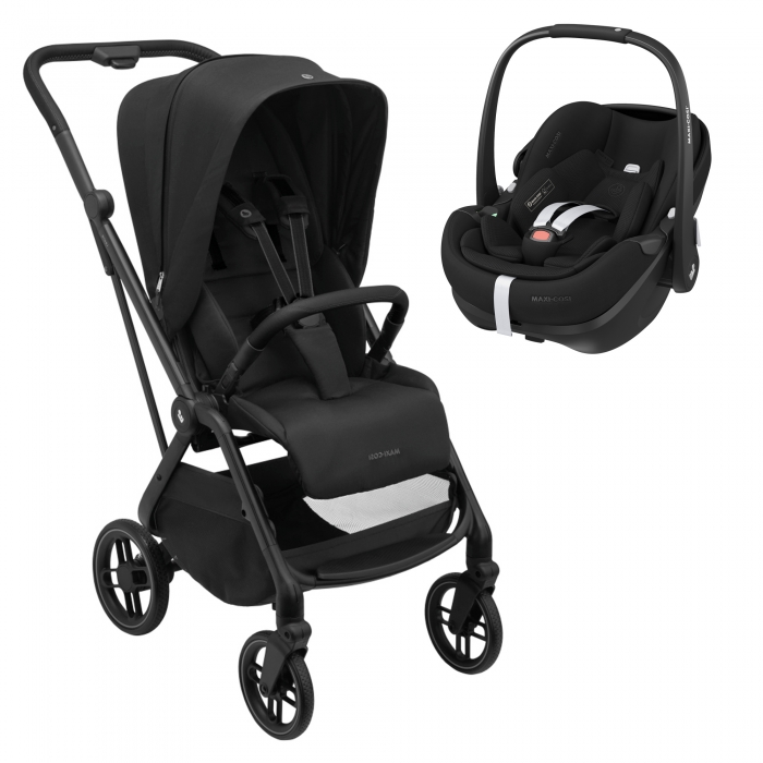 Carrinho de bebé e cadeirinha auto pretos com estrutura metálica e cintos de segurança