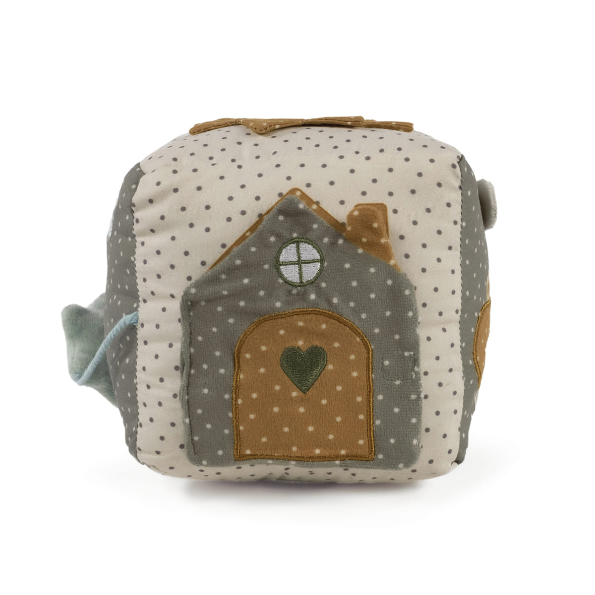 Cubo de peluche com casa costurada e padrão de bolinhas