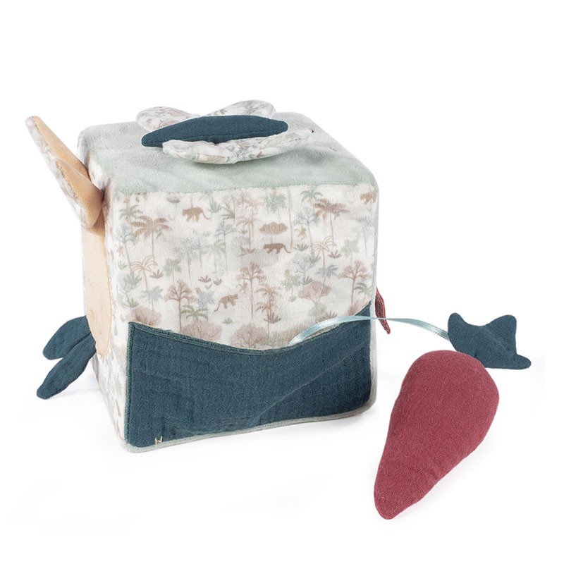 Cubo de tecido macio infantil com padrão de animais e árvores e acessório de cenoura de tecido