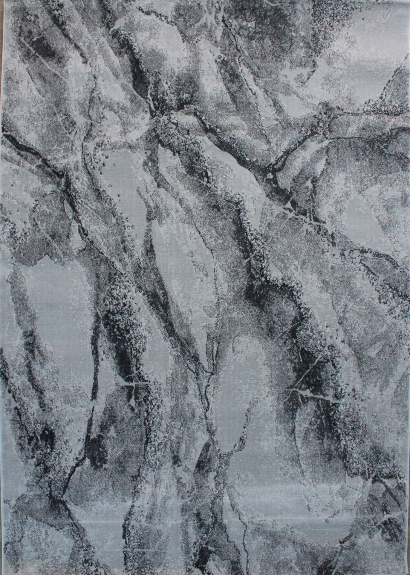 Tapete abstrato padrão mármore em tons de cinza e preto