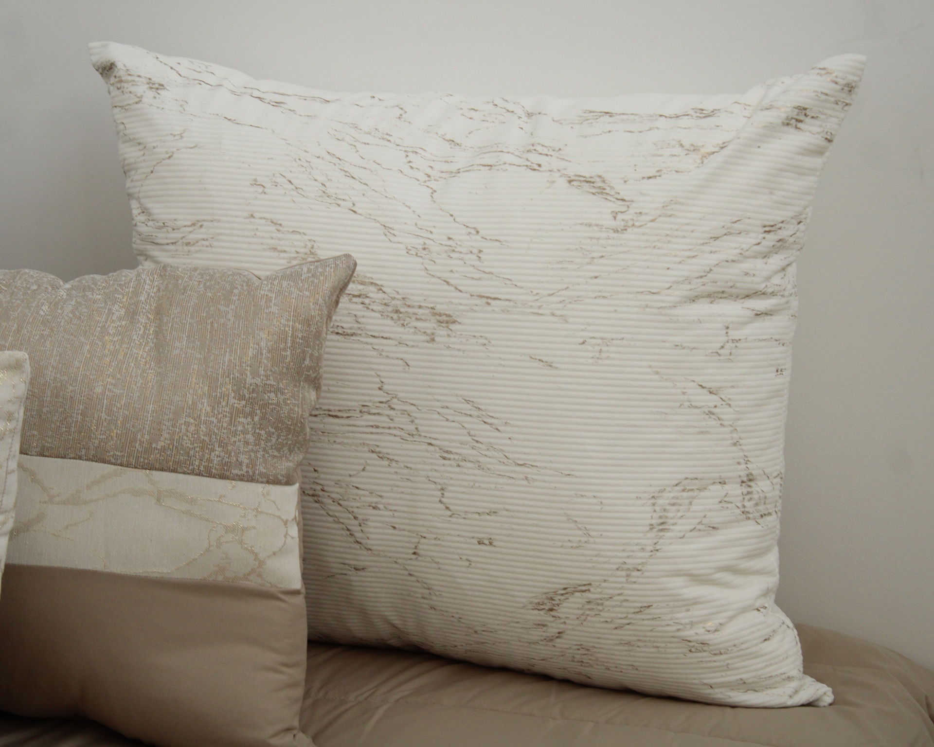 Edredon Laos Luca Taupe