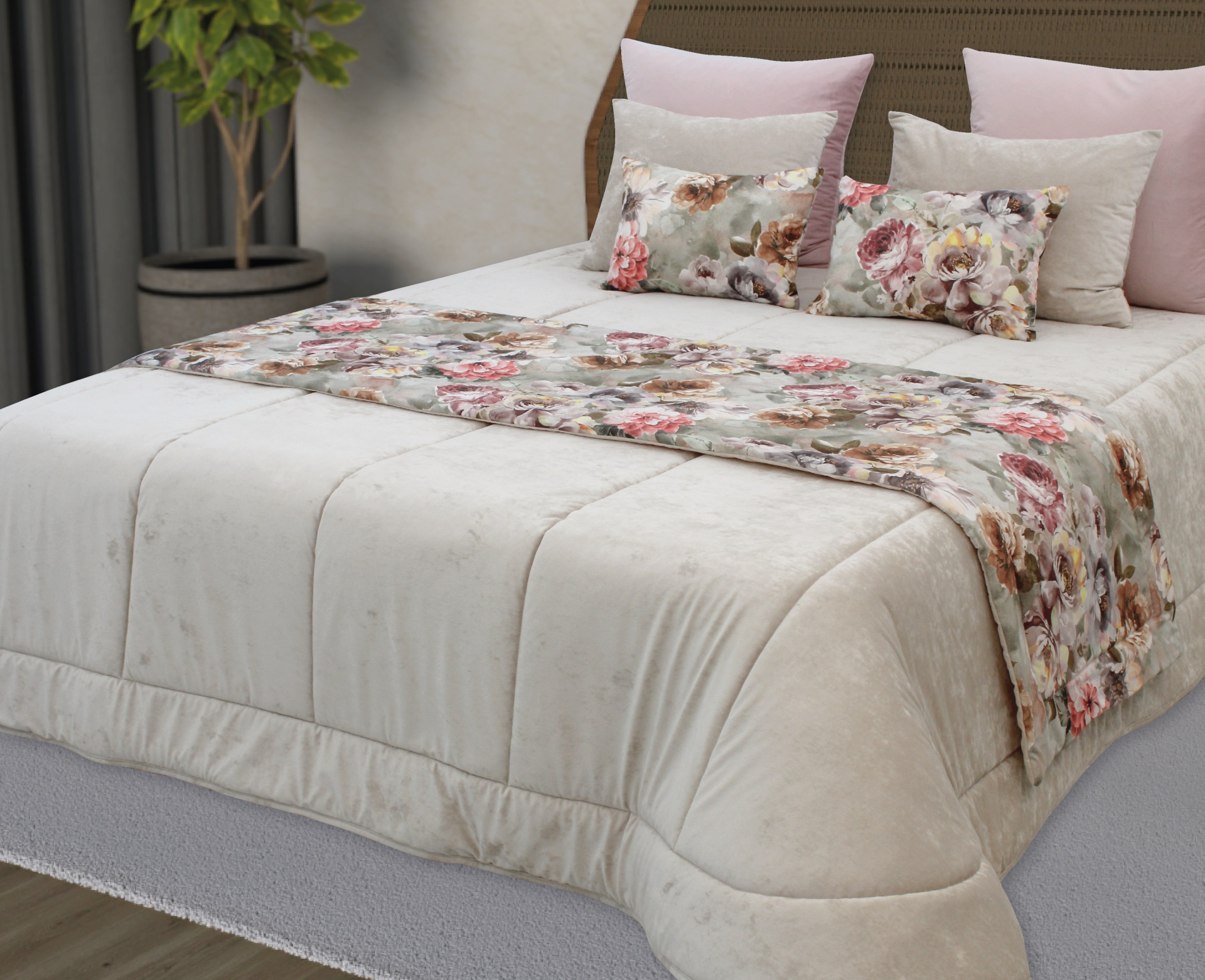 Cama com colcha creme acolchoada e almofadas florais e lisas