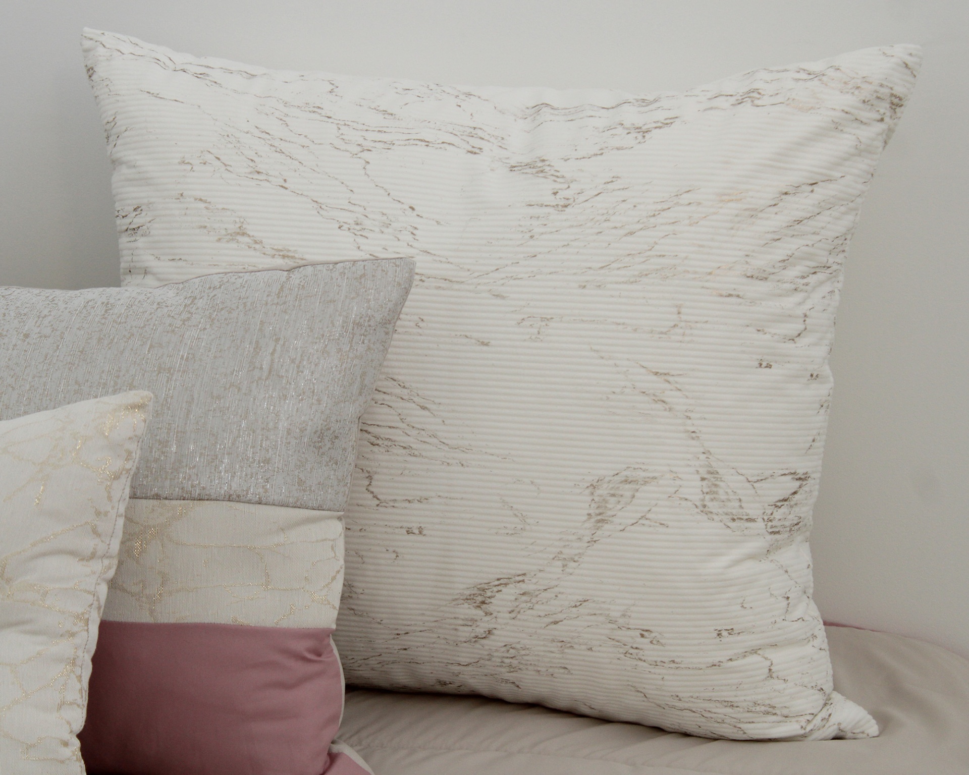 Edredon Laos Luca Rosa