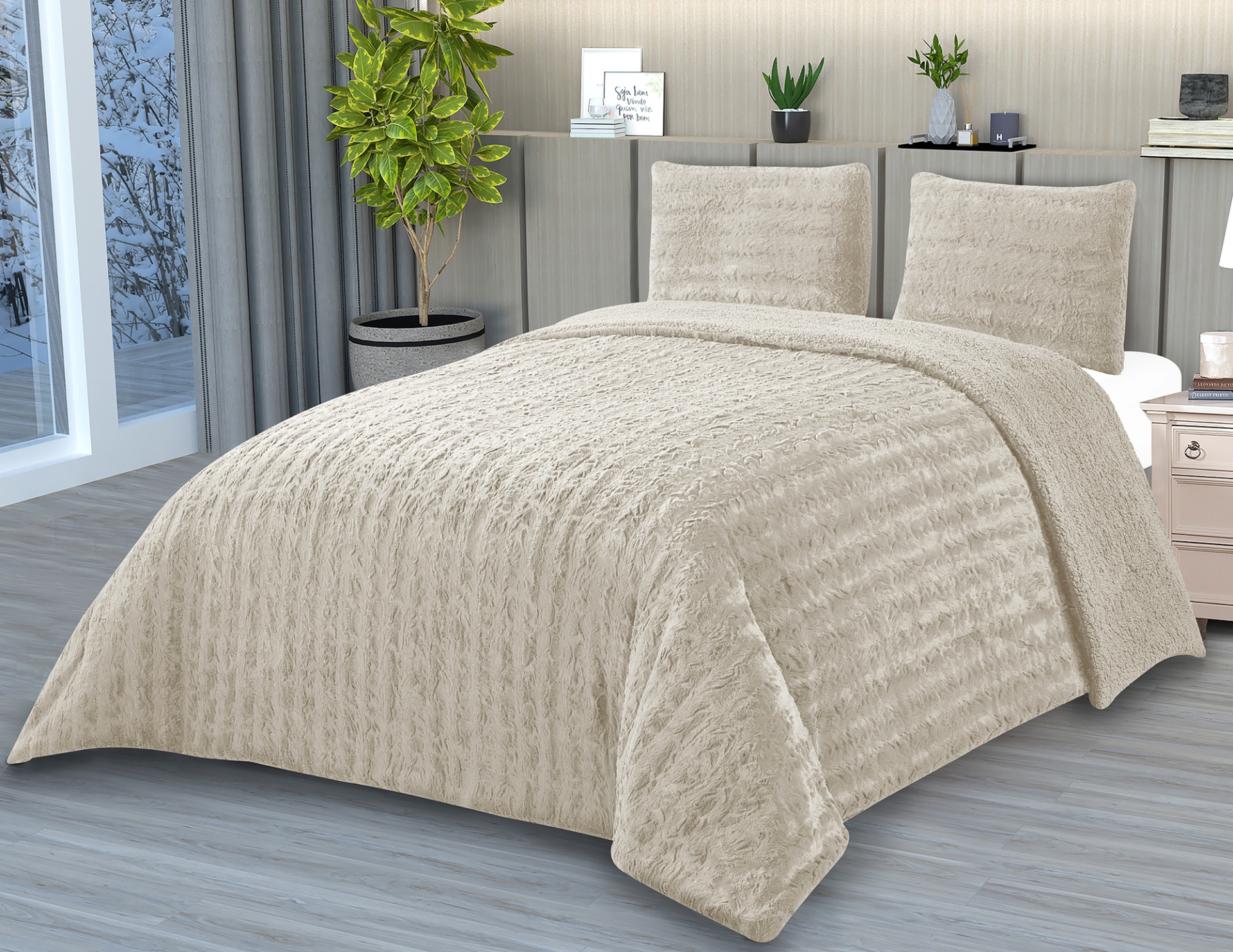 Roupa de cama creme felpudo com textura riscada e duas almofadas na cama