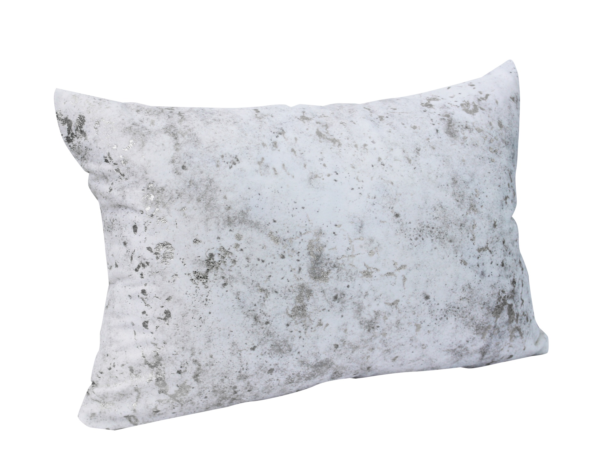 Almofada retangular branca com marcas cinzentas e manchas.