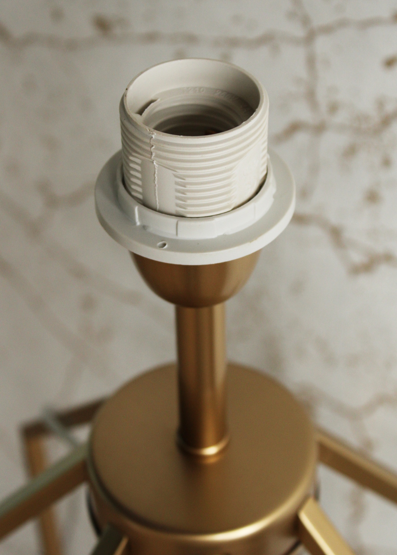 Candeeiro de pé Glamour Dourado